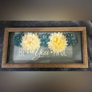Hanging wall decor